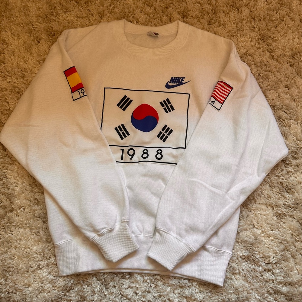 Vintage Nike Crewneck Sweatshirt from 1988 South Korean Olympic Games
